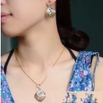  Rhombus-Schmuckset, verziert mit Swarovski-Kristallen