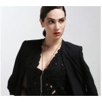 Lange Steinhalskette, mehrfarbig, verziert mit Swarovski-Kristallen