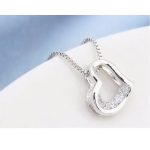  Halskette mit Herzanhänger, Rhodium