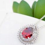  Halskette mit Wassertropfen-Anhänger, GAR