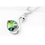  Halskette mit Schwanenanhänger, Peridot, verziert mit Swarovski-Kristallen