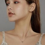 Silberner Halskettenring mit Anhänger