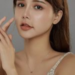 Silberner Halskettenring mit Anhänger