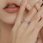 Silberring mit weißem Kristall, Größe 7