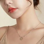 Silberne Halskette mit Büffelanhänger