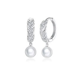 Silberohrringe mit Perlen