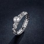 Silberohrringe mit Perlen