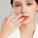 Silberner Verlobungsring mit weißem Kristall, Größe 7