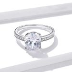 Silberner Verlobungsring mit weißem Kristall, Größe 6