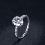 Silberner Verlobungsring mit weißem Kristall, Größe 6