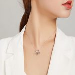 Silberne Halskette, wahre Liebe