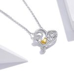 Silberne Halskette, wahre Liebe