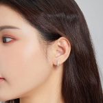 Silberohrringe, quadratisch