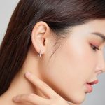 Silberohrringe, quadratisch