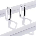 Silberohrringe, quadratisch