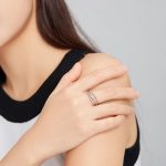 Silberring, Spirale, mit farbigem Kristall