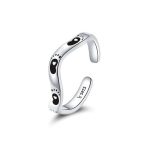 Silberring mit Fußabdrücken