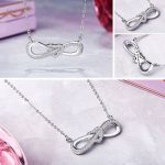 Silberne Halskette mit Anhänger der unendlichen Liebe