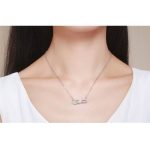 Silberne Halskette mit Anhänger der unendlichen Liebe