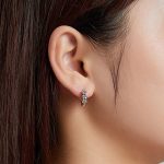 Silberohrringe mit Blumen