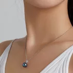 Silberne Halskette mit Perlenanhänger