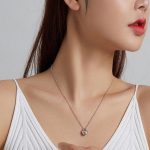 Silberne Halskette mit Herzanhänger