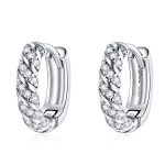 Silberne Creolen mit Kristall