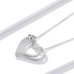 Silberne Halskette mit Herz und Schmetterling