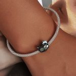 Silberanhänger, Katze mit Blume