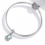 Silberanhänger, Pfote mit Opal