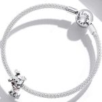 Silberanhänger mit Hundeknochen