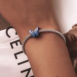 Silberanhänger, dunkelblauer Schmetterling