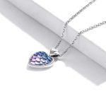 Silberne Halskette mit Fischschuppen-Herzanhänger