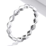 Silberner Damenring, Rautenmuster, Größe 6