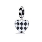 Silberanhänger, Herz, Schwarz und Weiß