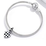 Silberanhänger, Herz, Schwarz und Weiß