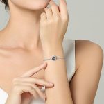 Silberner Anhänger, Stier-Ticket