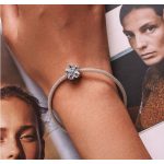 Silberanhänger, Blume mit Schmetterlingen