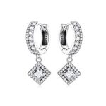 Silberohrringe, quadratisch