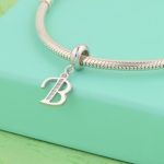 Silberanhänger, Buchstabe B