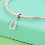 Silberanhänger, Buchstabe U