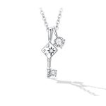 Silberne Halskette mit Schlüsselanhänger