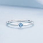 Silberner Damenring mit blauem Zirkonkristall, Größe 7