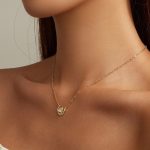 Silberne Halskette, Sonne und Mond