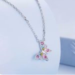 Ezüst nyaklánc színes pillangóval