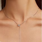 Silberne Halskette mit Herzanhänger