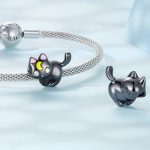 Silberanhänger, schwarze Katze