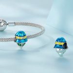 Silberner Anhänger, Außerirdischer