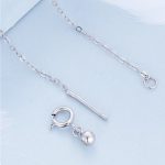 Silberne Halskette mit Perlenanhänger