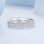 Silberner Damenring mit weißem Kristall, Größe 8